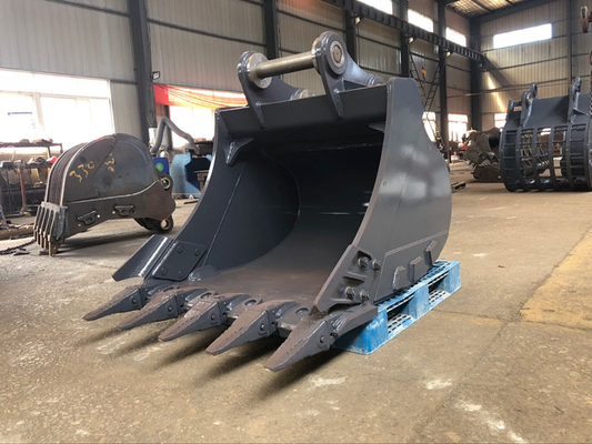 6 ton excavator standard bucket for sale and it has standard size in good condition,the color can be changed by clients.
