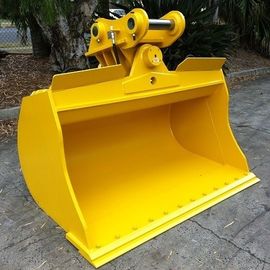 Yellow Excavator Tilt Bucket Round Vessel Shape With 2 x 45 ° Swivel Angle