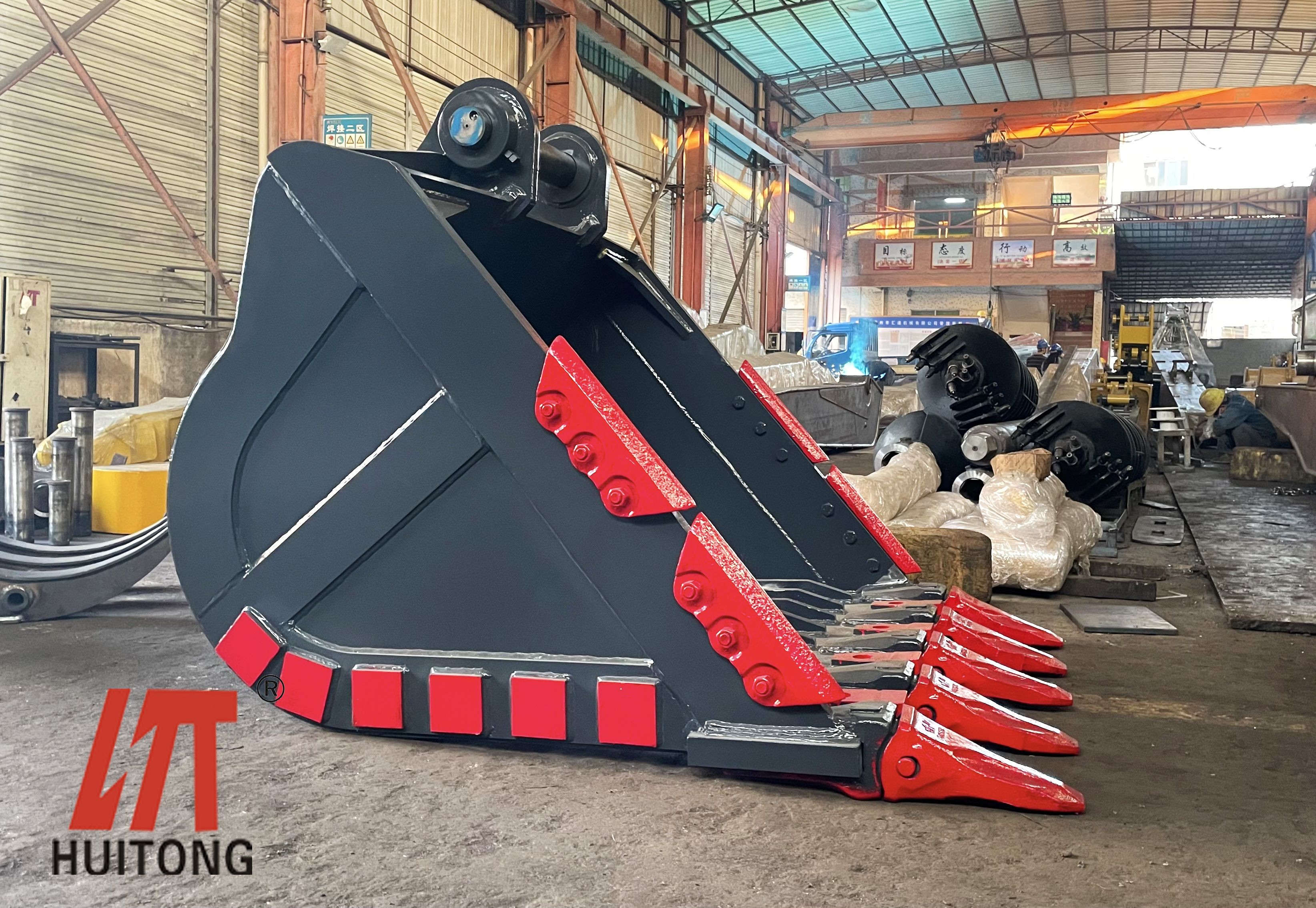 Working Bucket Strength Q355 Excavator Bucket With Hardox400 Teeth Yellow/Black Color ...