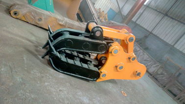 1000-2200mm Opening Width Excavator Log Grapple For Black / Blue Wood / Tree / Tock Grabbing