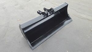 Black 4.3m3 Excavator Cleaning Bucket PC100/120/200 300-600mm Width Ditch Bucket