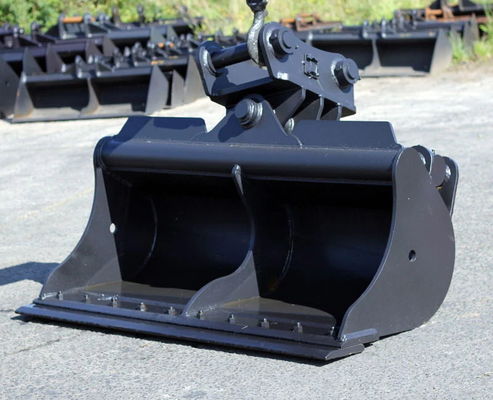 Excavator ditching bucket is suitable for domestic garbage, ditch cleaning and sand loading and it is suitable for sale.