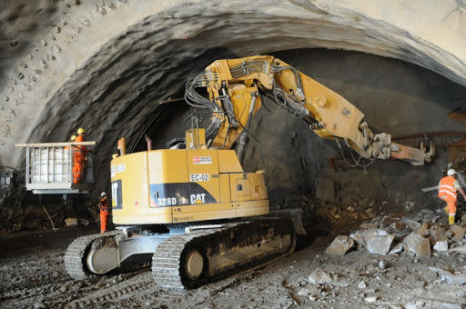 High Strength Shortening Boom Low Clearance Tunnel Special Boom Fit 22Ton Excavator PC220 SK220 for Limited-height Projects