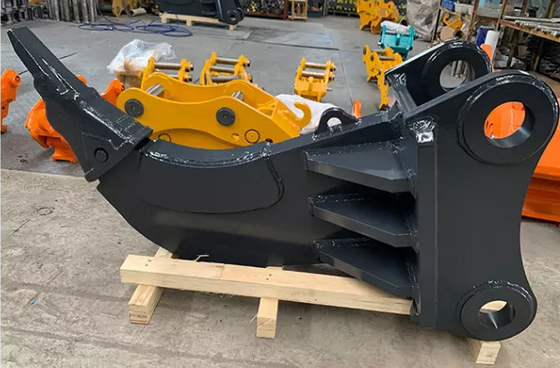 Huitong's self-made 17-20 ton excavator ripper is sold abroad with good price and good quality and it is in good conditi