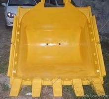 Strength Q355 Excavator Bucket With Hardox400 Teeth Yellow/Black Color For Heavy Duty Work